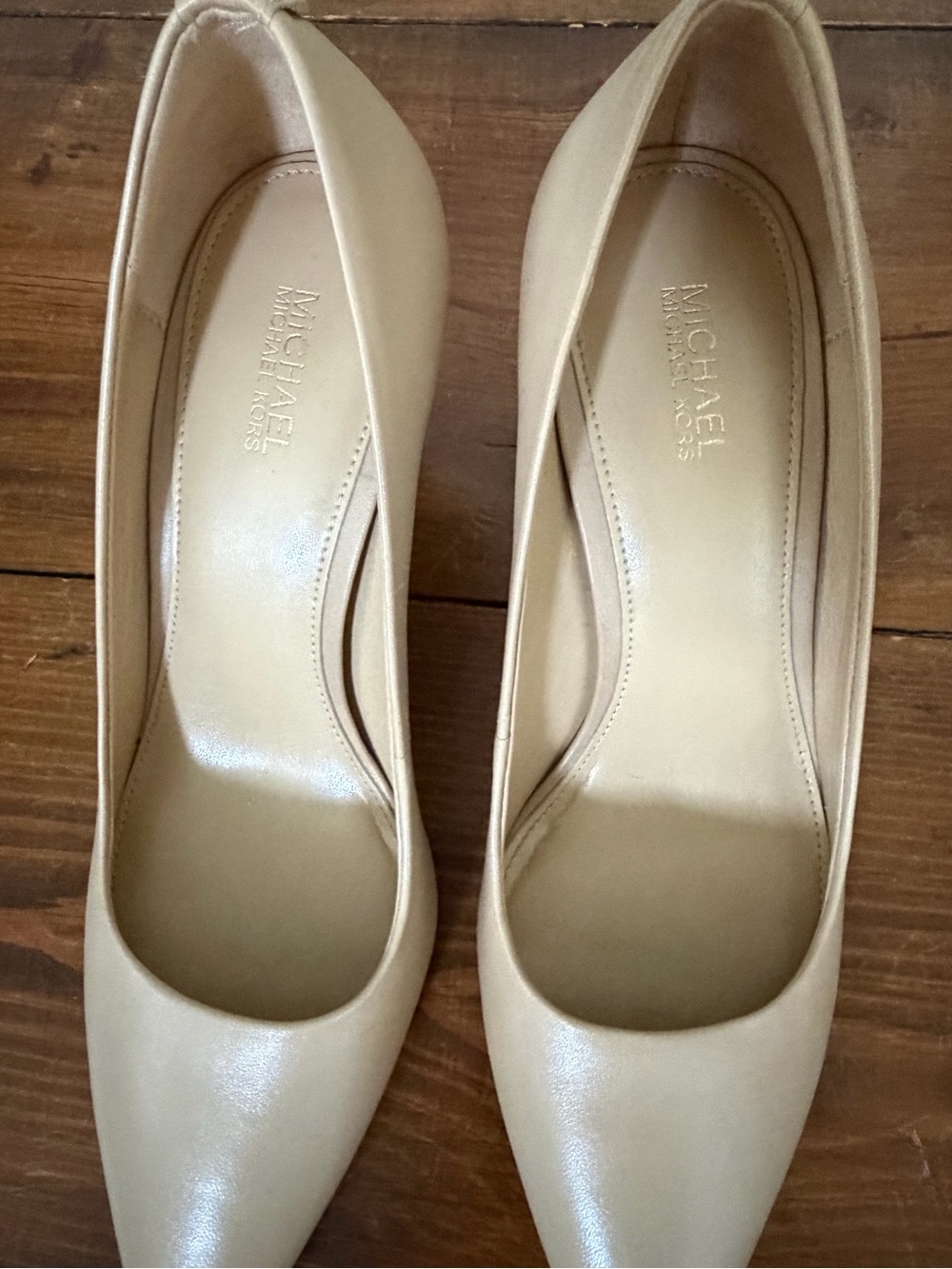 Michael Kors Beige Pointed-Toe Leather Pumps - Picture 3 of 5